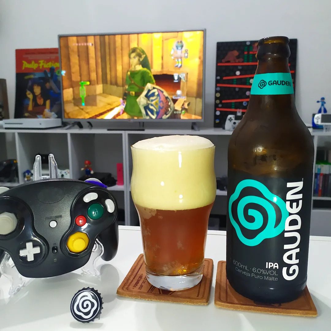 Jogando Twilight Princess acompanhado da cerveja IPA da Gauden