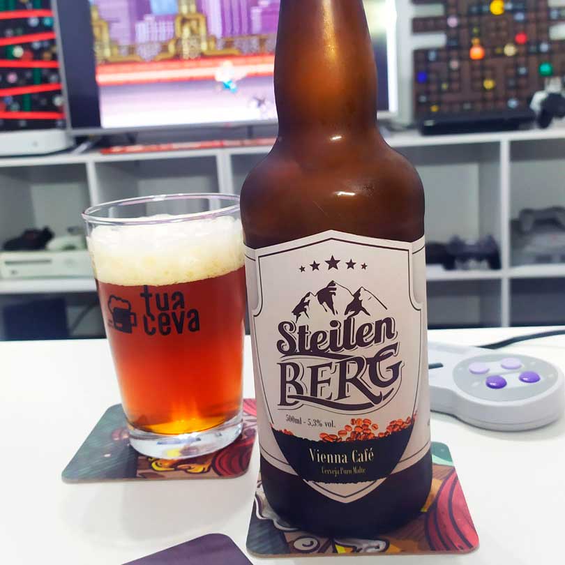 Contra III do Super Nintendo com a Vienna Lager com café da Steilen Berg