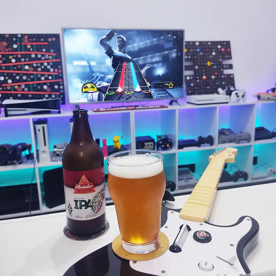 Dia Mundial do Rock com Guitar Hero Metallica e a IPA da Brüder