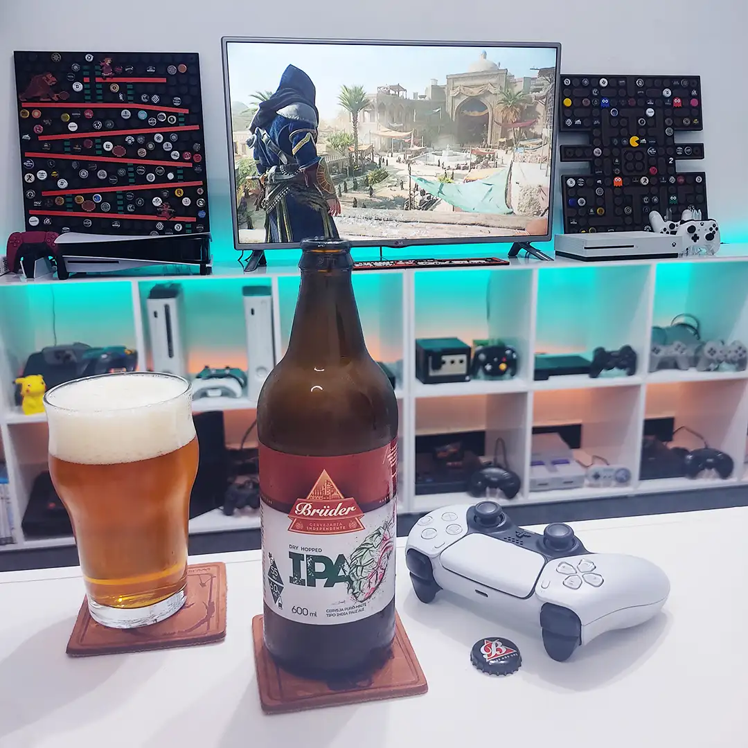 O mundo vibrante Assassin's Creed Mirage com a IPA da Cervejaria Bruder