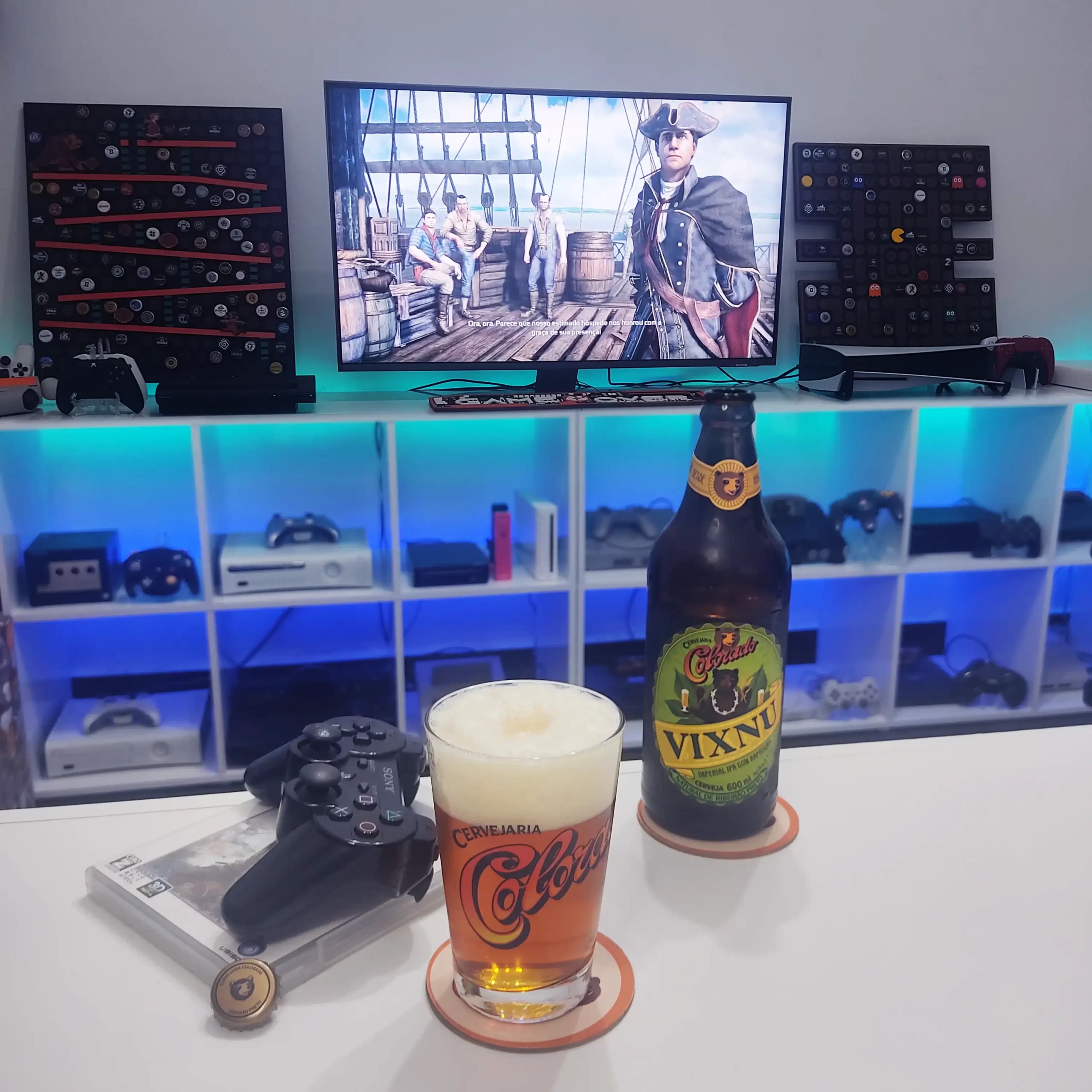 A Vixnu, uma IPA com rapadura, da Colorado com Assassins Creed 3 no PS3