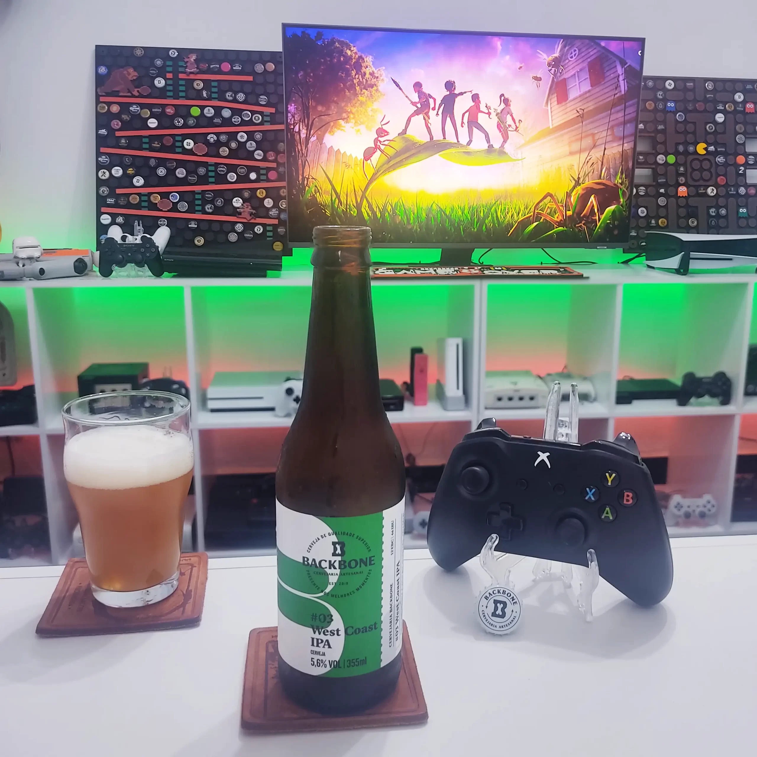 Grounded para Xbox One com a West Coast IPA da Cervejaria Backbone