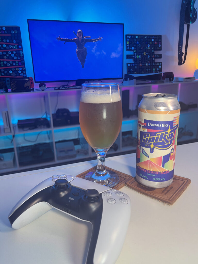 Cerveja Saiko da Prussia Bier ao lado de Assassin's Creed Shadows