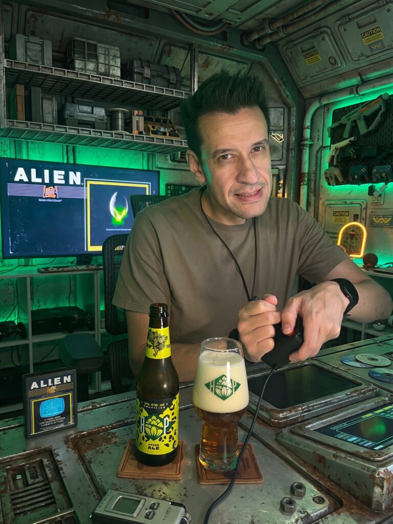Alien no Atari 2600 com a Amber Ale Hop Terroir da Caixa da Alegria