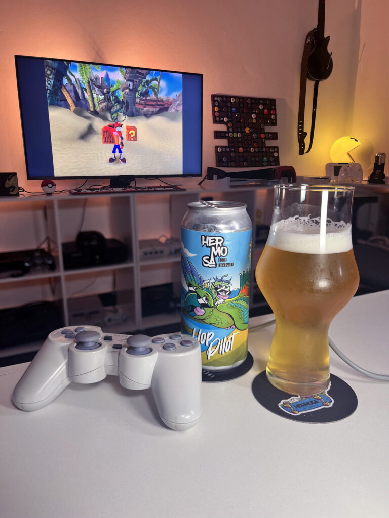 hermosa-hop-pilot-crash-bandicoot-1