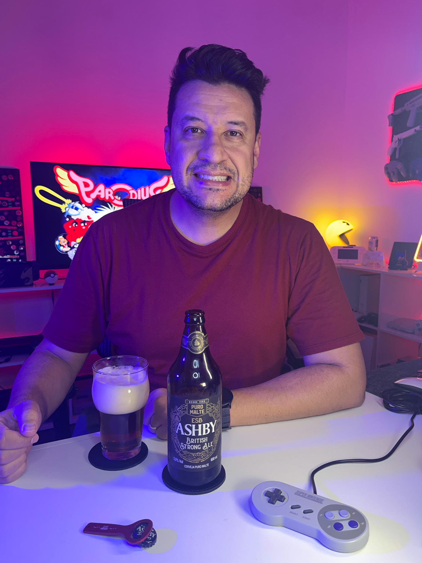 Parodius no Super Nintendo com a British Strong Ale da Ashby