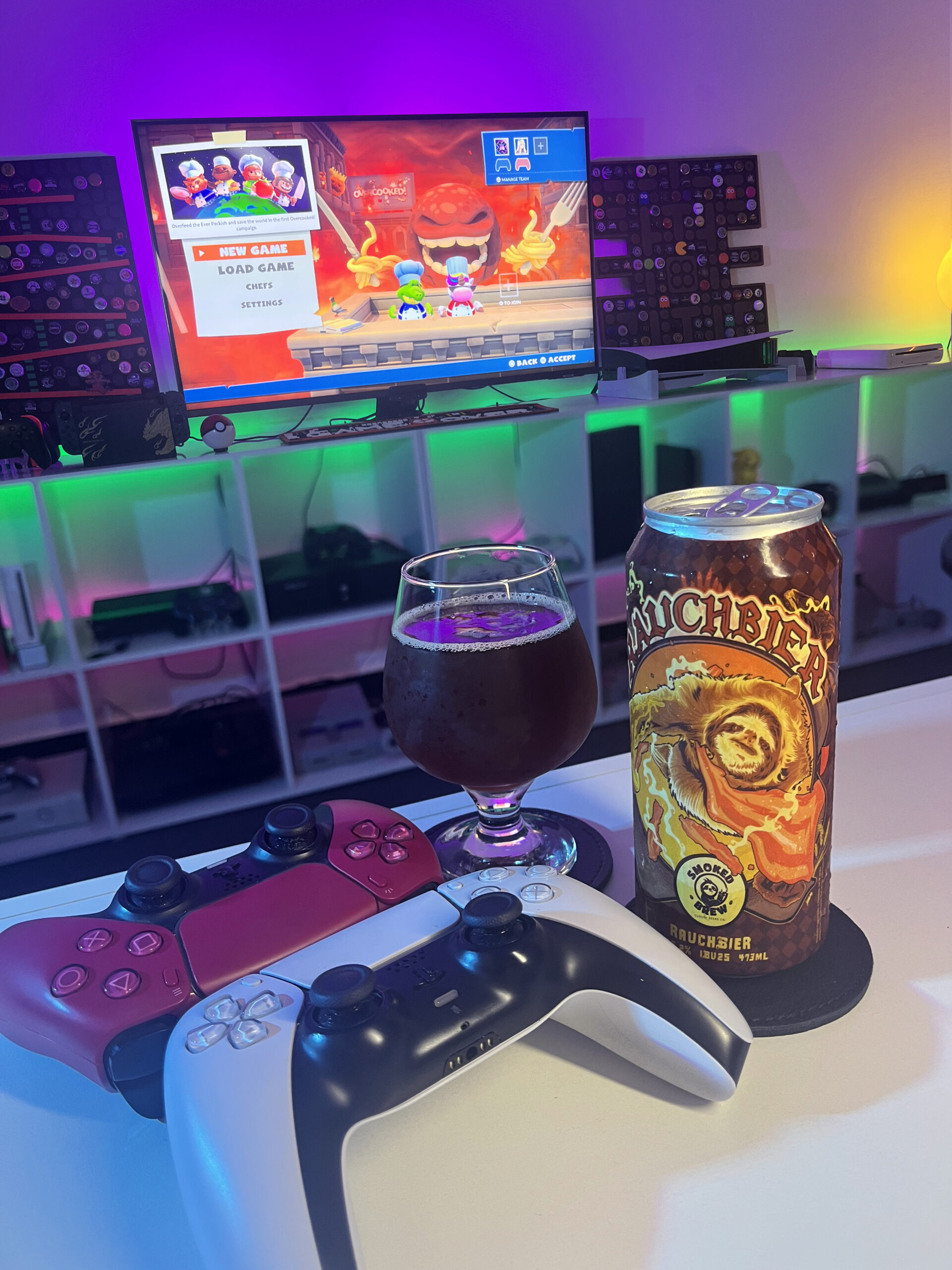 Overcooked! All You Can Eat no PlayStation 5 com a Rauchbier da Smoked Brew