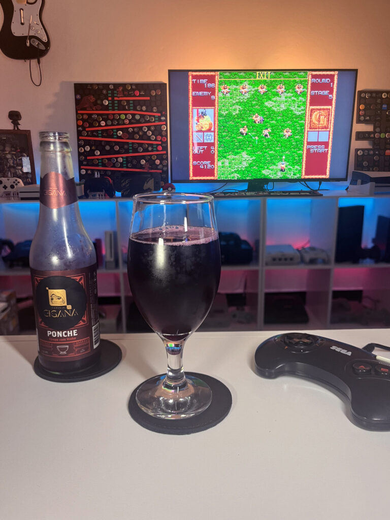 Cerveja rubi Chopp com vinho ao lado de Gain Ground no Mega Drive em clima de estratégia.