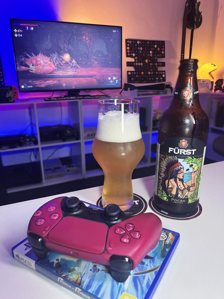 Cerveja White IPA amarelo claro ao lado de Prince of Persia The Lost Crown no PS5 em clima de resgate acrobático.