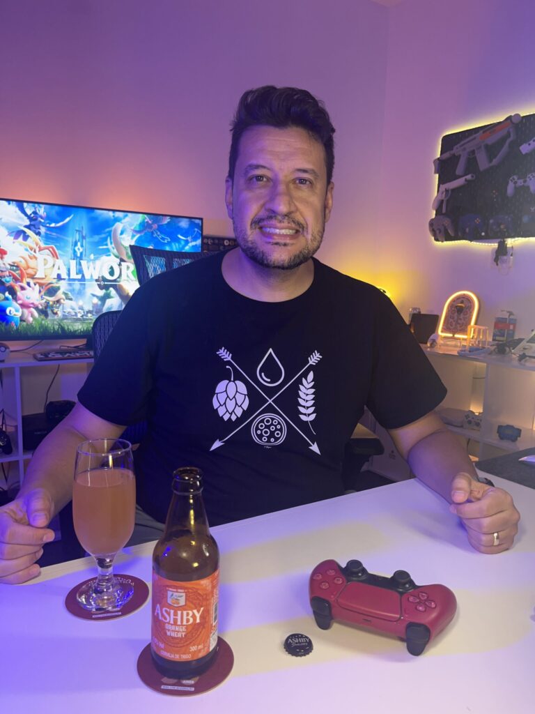 Cerveja Wheat Beer de laranja ao lado de PalWorld no PlayStation 5 em clima de exploração.