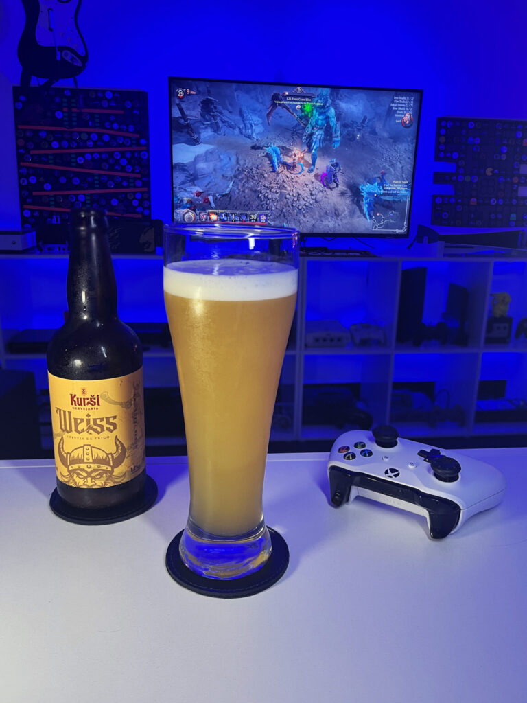 Cerveja Weiss ao lado de Vikings: Wolves of Midgard no Xbox One.
