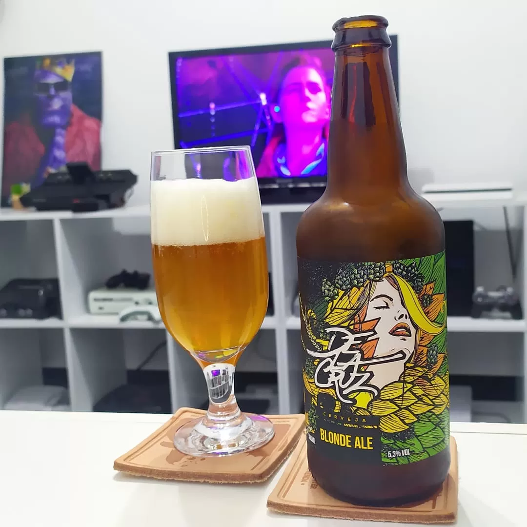 Minha primeira experiência com a Blond Ale da Cervejaria DeLaCruz.