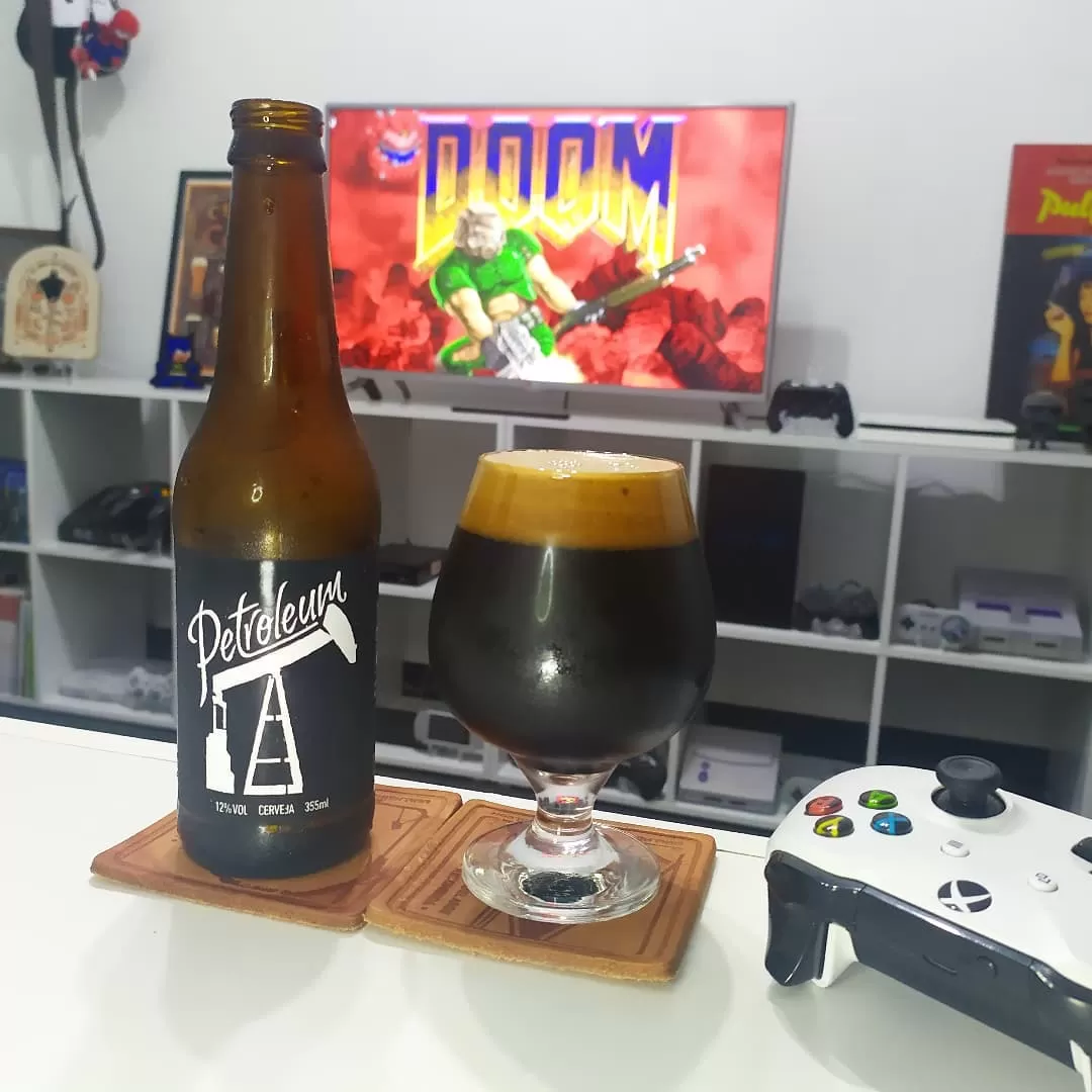 Dum com Doom - Combinando a cerveja Petroleum com o clássico Doom