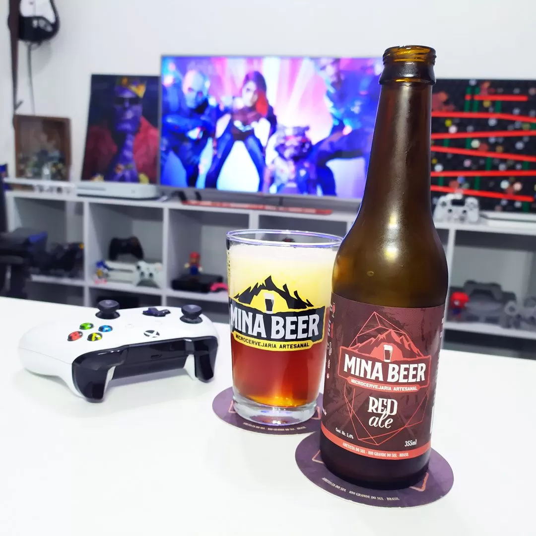 Provando a Red Ale da Mina Beer com Guardiões da Galáxia