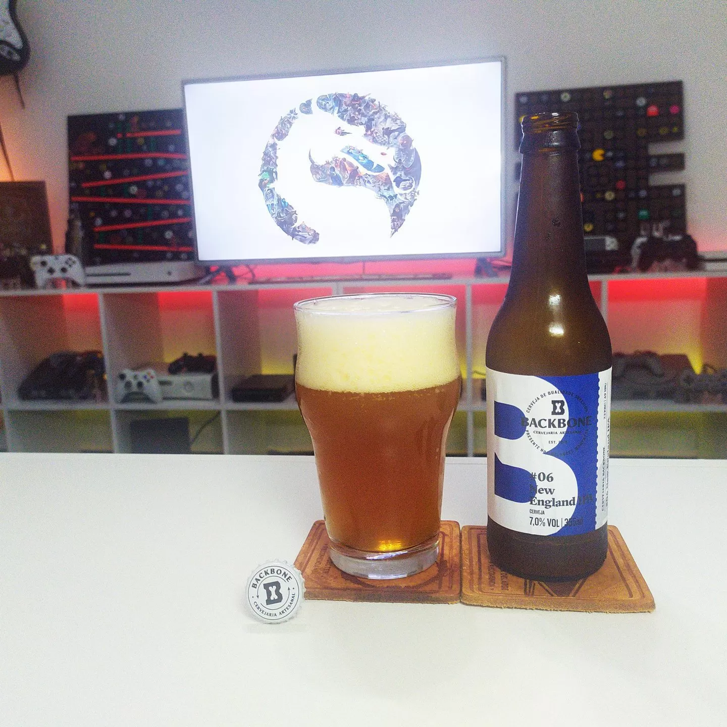 Comemorando 30 anos de Mortal Kombat com a New England IPA da Backbone